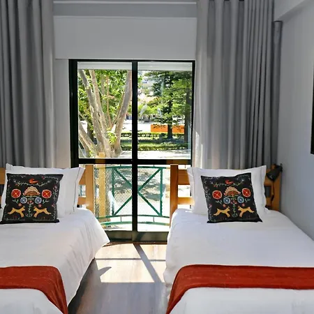 Hi - De Juventude - Casa Do Largo Setúbal