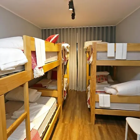 Hi - De Juventude - Casa Do Largo * Setúbal